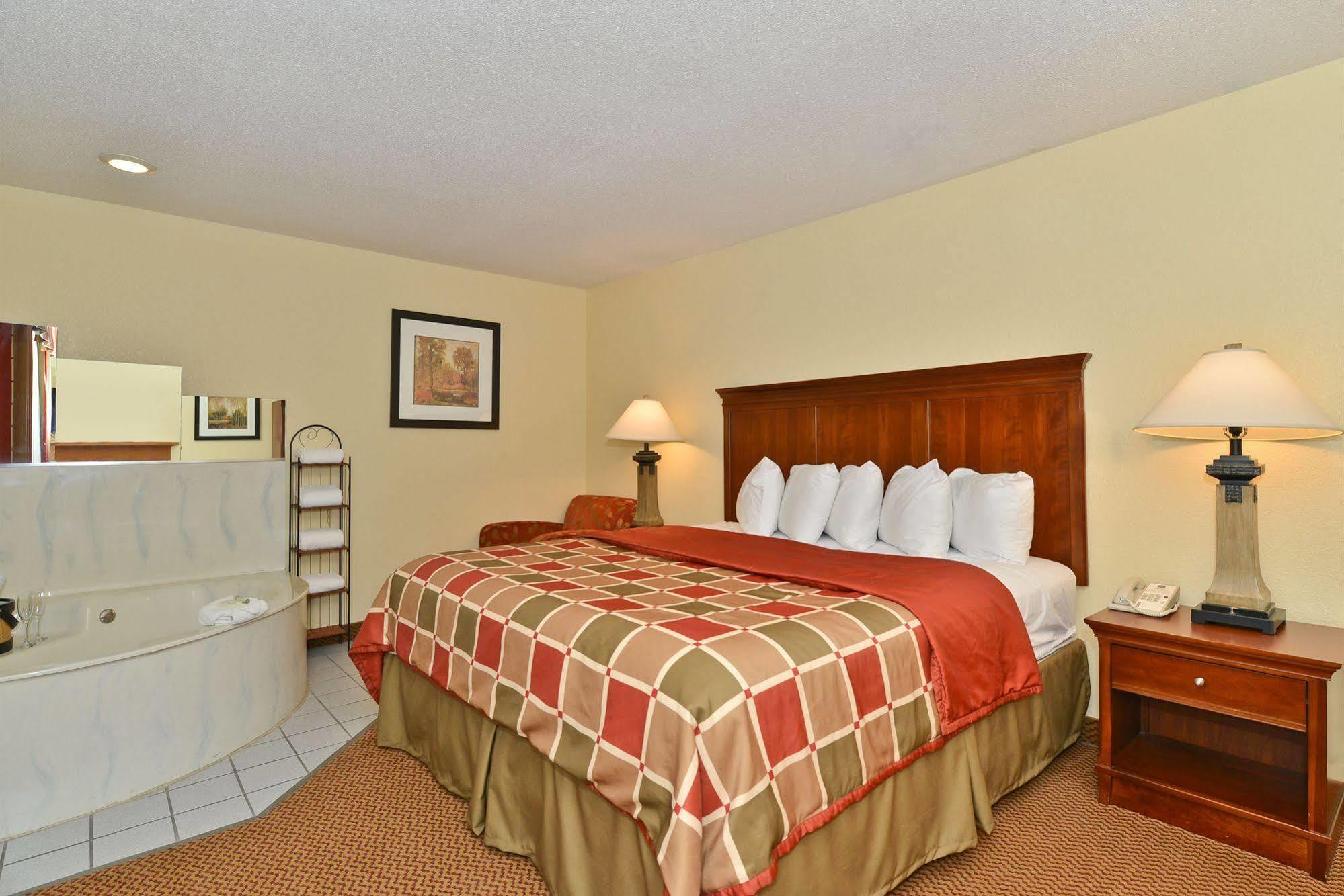 Ramada By Wyndham Platte City Kci Airport Quarto foto